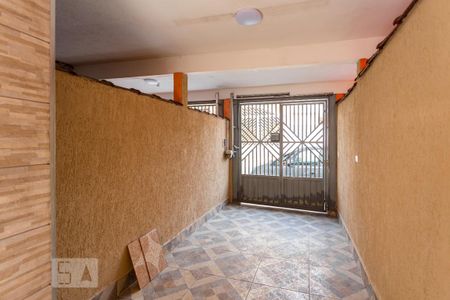 Casa para alugar com 165m², 2 quartos e 1 vaga Casa para alugar com 165m², 2 quartos e 1 vagaGaragem