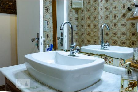 Apartamento para alugar com 144m², 3 quartos e 2 vagasBanheiro Corredor