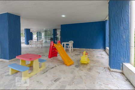 Apartamento para alugar com 144m², 3 quartos e 2 vagasÁrea Comum - Playground
