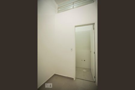 Casa à venda com 170m², 2 quartos e sem vagaBanheiro