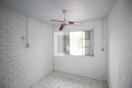 Quarto 1 de casa para alugar com 2 quartos, 52m² em Protásio Alves, Porto Alegre