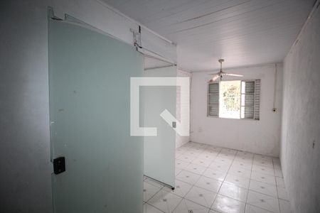 Quarto 1 de casa para alugar com 2 quartos, 52m² em Protásio Alves, Porto Alegre