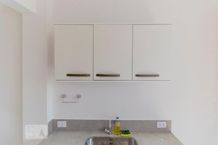 Apartamento para alugar com 56m², 1 quarto e sem vaga Apartamento para alugar com 56m², 1 quarto e sem vagaCozinha - Armários