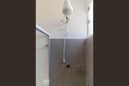Apartamento para alugar com 56m², 1 quarto e sem vaga Apartamento para alugar com 56m², 1 quarto e sem vagaBanheiro da Suíte - Chuveiro Elétrico