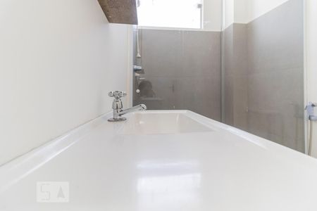 Apartamento para alugar com 56m², 1 quarto e sem vaga Apartamento para alugar com 56m², 1 quarto e sem vagaBanheiro da Suíte - Pia