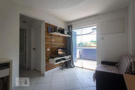 Sala de apartamento para alugar com 2 quartos, 64m² em Barra da Tijuca, Rio de Janeiro