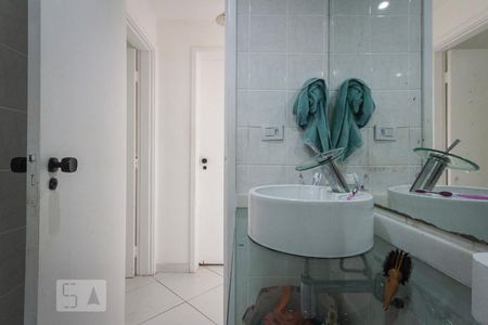 Apartamento para alugar com 64m², 2 quartos e 1 vaga Apartamento para alugar com 64m², 2 quartos e 1 vagaBanheiro