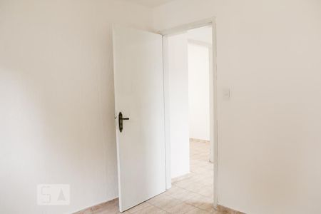 Quarto 2 de apartamento para alugar com 2 quartos, 55m² em Vila Marari, São Paulo