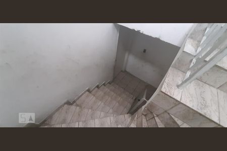 Apartamento para alugar com 55m², 2 quartos e 1 vagaEscada de Entrada