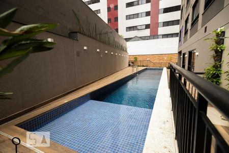 Apartamento para alugar com 26m², 1 quarto e sem vaga Apartamento para alugar com 26m², 1 quarto e sem vagaÁrea comum - Piscina