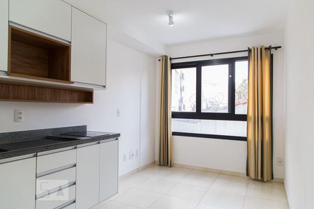 Sala / Cozinha de apartamento para alugar com 1 quarto, 26m² em Mirandópolis, São Paulo