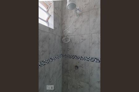 Banheiro de apartamento para alugar com 1 quarto, 40m² em Protásio Alves, Porto Alegre