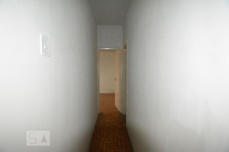 Corredor de apartamento à venda com 3 quartos, 75m² em Olaria, Rio de Janeiro