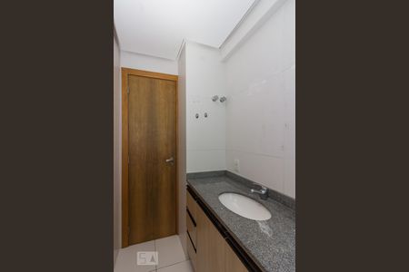 Apartamento à venda com 73m², 2 quartos e 2 vagasBanheiro da Suíte