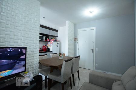 Sala de apartamento para alugar com 2 quartos, 45m² em Parada de Lucas, Rio de Janeiro