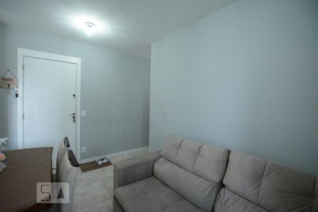 Sala de apartamento para alugar com 2 quartos, 45m² em Parada de Lucas, Rio de Janeiro