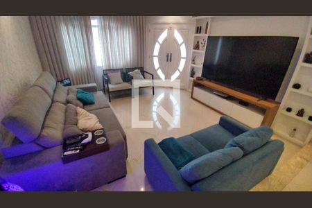 Sala de casa à venda com 3 quartos, 280m² em Cidade Mãe do Céu, São Paulo