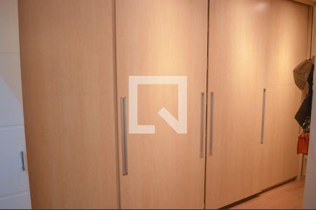 Casa à venda com 280m², 3 quartos e 4 vagasSuíte 3