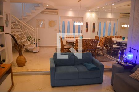 Sala de casa à venda com 3 quartos, 280m² em Cidade Mãe do Céu, São Paulo