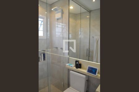 Casa à venda com 280m², 3 quartos e 4 vagasBanheiro Suíte 2