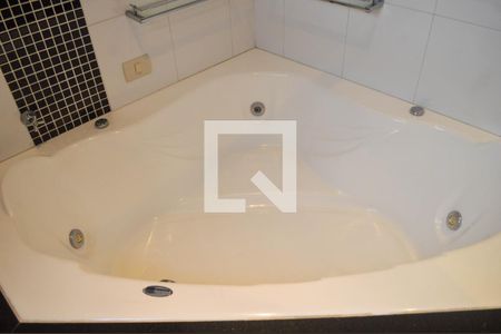 Casa à venda com 280m², 3 quartos e 4 vagasBanheiro Suíte 3