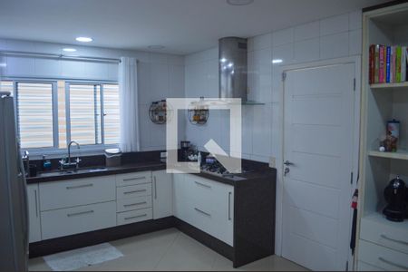 Casa à venda com 280m², 3 quartos e 4 vagasCozinha