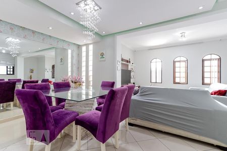 Sala de casa para alugar com 4 quartos, 240m² em Vila Medeiros, São Paulo