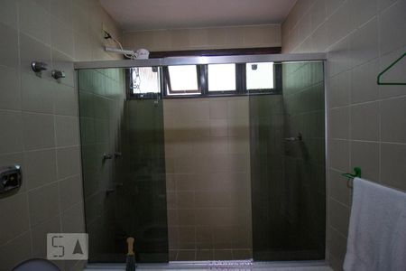 Casa à venda com 200m², 4 quartos e 1 vagaBanheiro 2