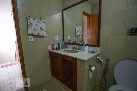 Casa à venda com 200m², 4 quartos e 1 vagaBanheiro 2