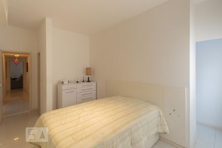 Apartamento à venda com 123m², 3 quartos e 2 vagasSuíte