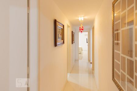 Apartamento à venda com 123m², 3 quartos e 2 vagasCorredor