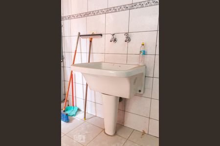 Casa à venda com 114m², 3 quartos e sem vagaÁrea de serviço