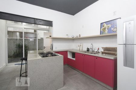 Apartamento para alugar com 106m², 2 quartos e sem vagaCOZINHA