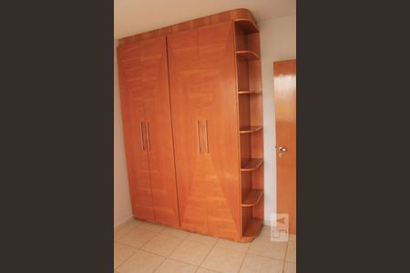 Quarto de apartamento para alugar com 2 quartos, 60m² em Parque Amazônia, Goiânia