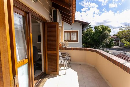 Casa à venda com 198m², 3 quartos e 2 vagasQuarto 3 suíte - Sacada