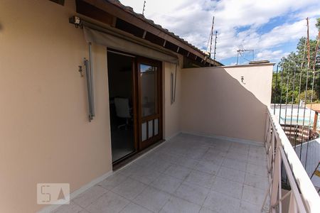 Casa à venda com 198m², 3 quartos e 2 vagasSacada Terceiro andar