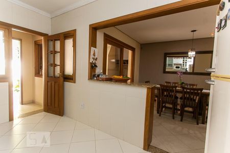 Casa à venda com 198m², 3 quartos e 2 vagasCozinha 