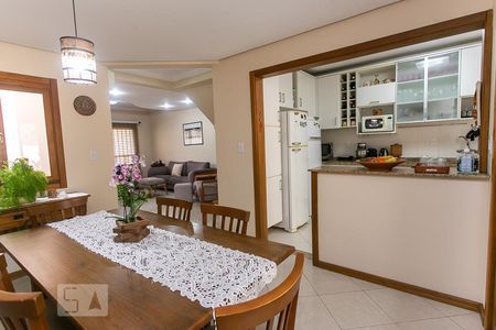 Casa à venda com 198m², 3 quartos e 2 vagasSala de Jantar
