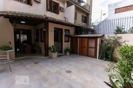 Casa à venda com 198m², 3 quartos e 2 vagasPátio 