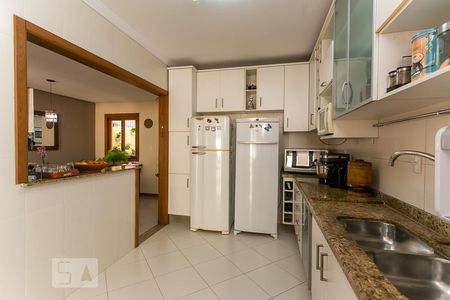 Casa à venda com 198m², 3 quartos e 2 vagasCozinha 