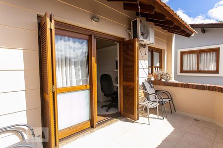 Casa à venda com 198m², 3 quartos e 2 vagasQuarto 3 suíte - Sacada