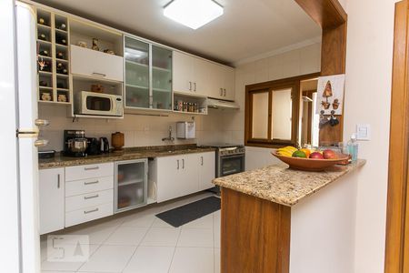 Casa à venda com 198m², 3 quartos e 2 vagasCozinha 