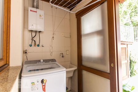 Casa à venda com 198m², 3 quartos e 2 vagasÁrea de Serviço