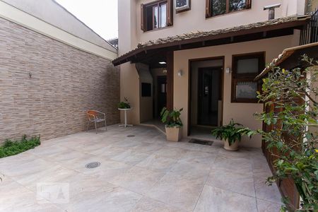 Casa à venda com 198m², 3 quartos e 2 vagasPátio 