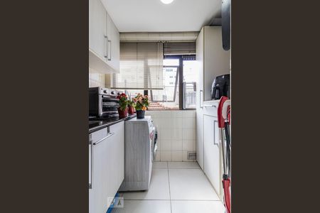 Apartamento à venda com 98m², 3 quartos e 1 vaga Apartamento à venda com 98m², 3 quartos e 1 vagaDetalhe da area de serviço