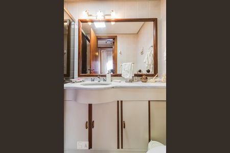 Apartamento à venda com 98m², 3 quartos e 1 vaga Apartamento à venda com 98m², 3 quartos e 1 vagaBanheiro Social