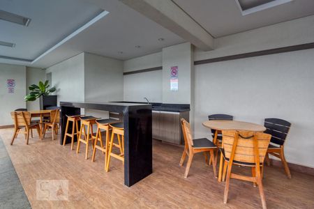 Studio para alugar com 38m², 1 quarto e sem vaga Studio para alugar com 38m², 1 quarto e sem vagaÁrea comum - Bar da piscina