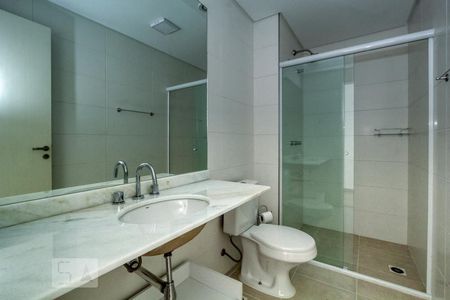 Banheiro de kitnet/studio para alugar com 1 quarto, 38m² em Campina do Siqueira, Curitiba