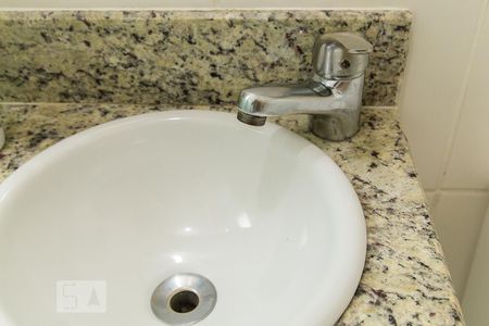 Apartamento à venda com 63m², 2 quartos e 2 vagasBanheiro da suíte - Torneira