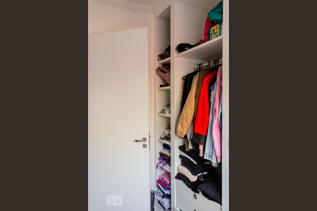 Casa à venda com 240m², 2 quartos e 2 vagasCloset da Suíte 2